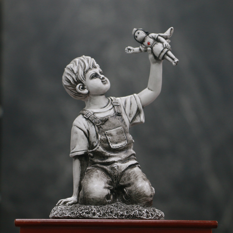 Banksy Statuette Art Crafts Tr - Resin Art Wedding Gift ulasan dan harga